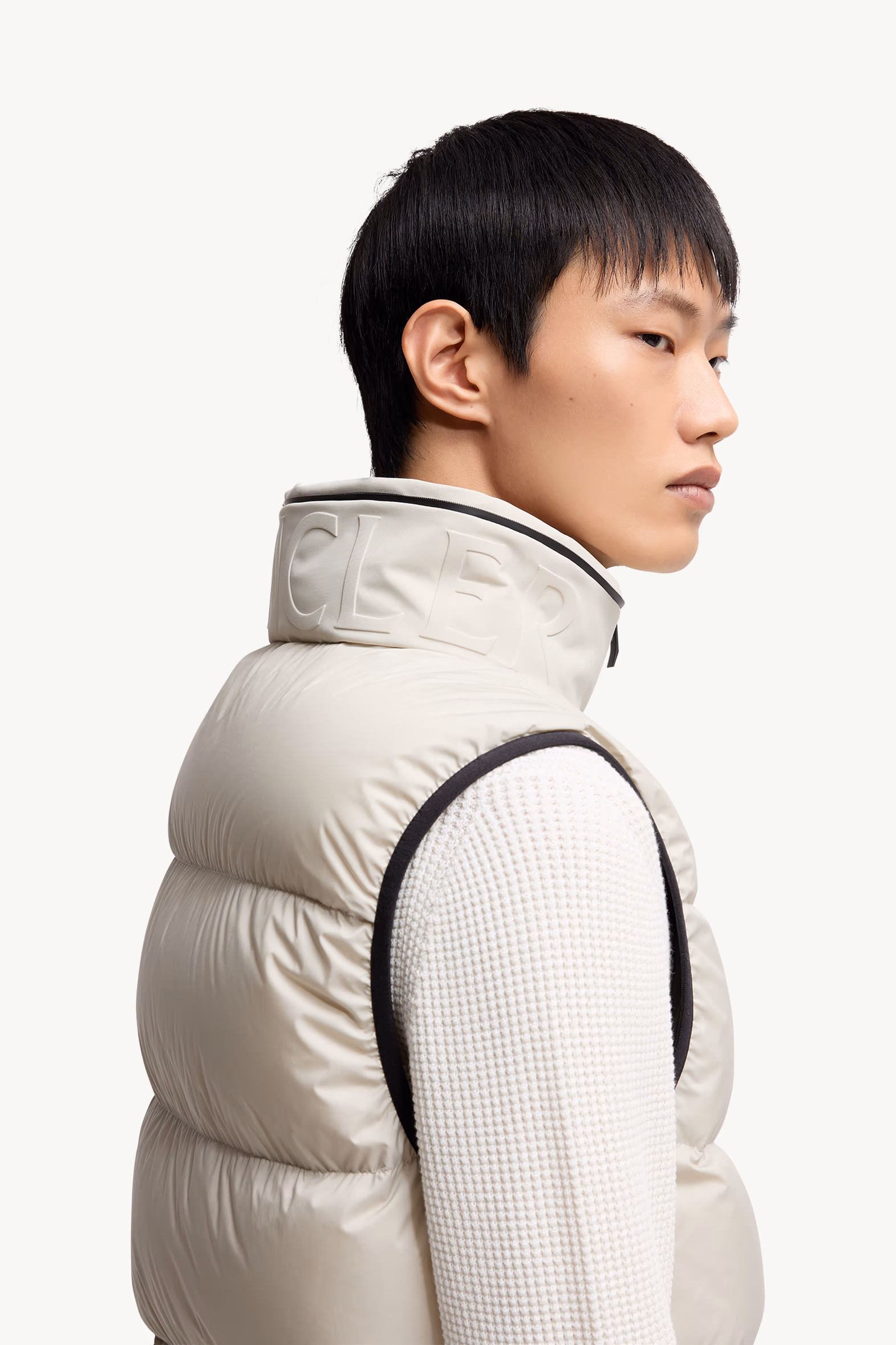 Guersac Diagonal-Quilted Hooded Down Vest Men Ice Grey Moncler 6